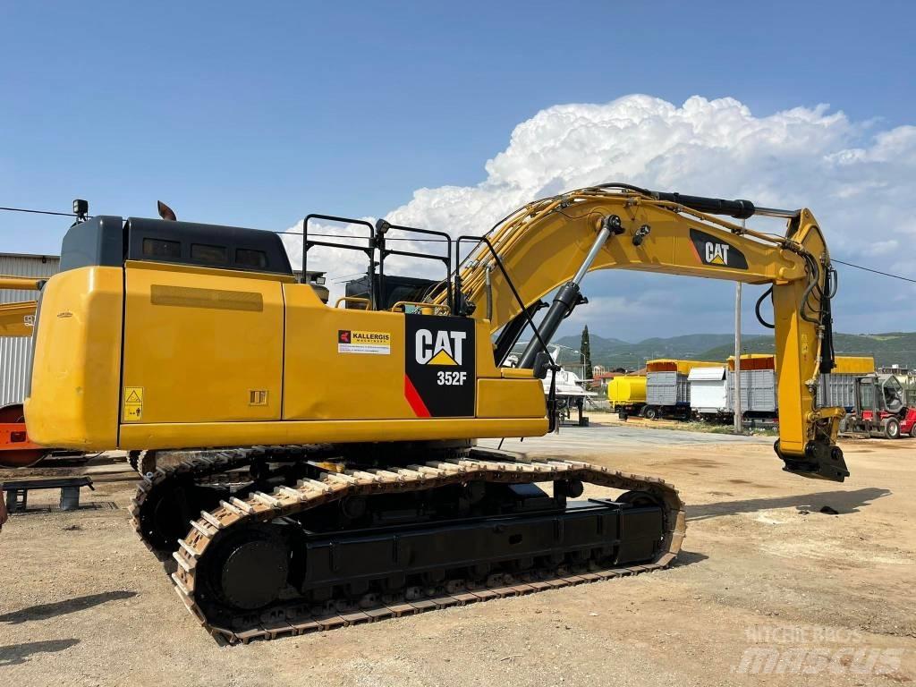 CAT 352FL Beltegraver