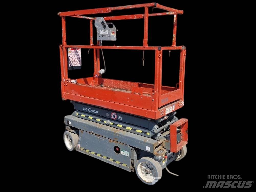 SkyJack SJ III 3215 Sakselifter