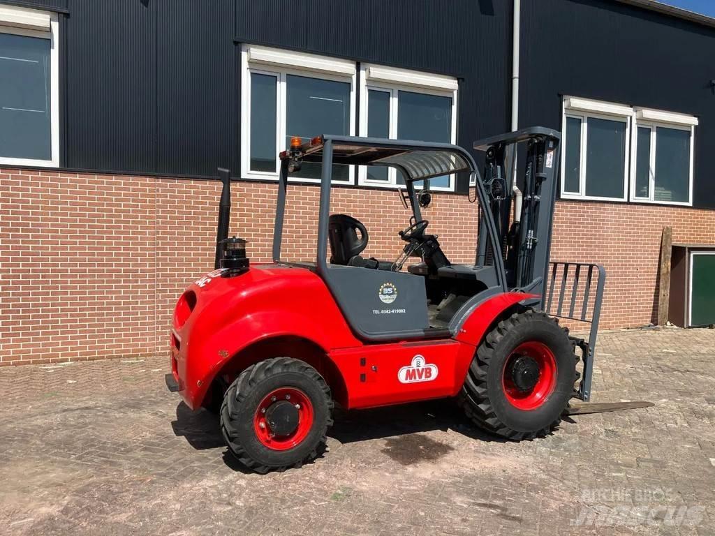 JAC CPCD35 Terrenggående gaffeltruck