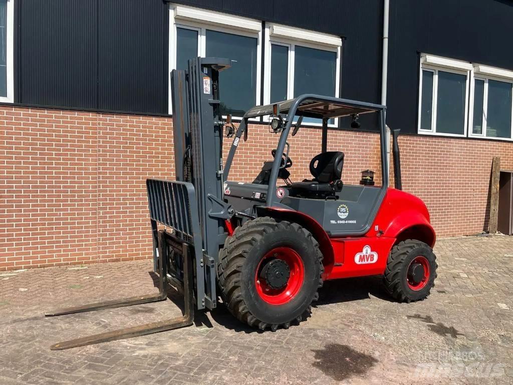 JAC CPCD35 Terrenggående gaffeltruck