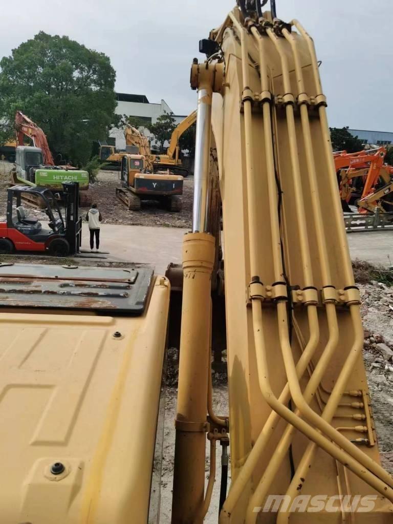 Komatsu PC 400-7 Beltegraver