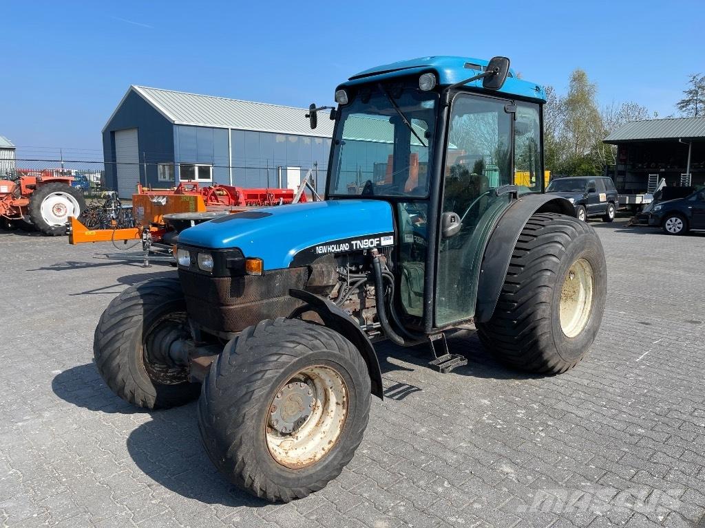 New Holland TN 90 F Traktorer