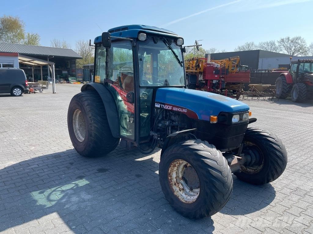 New Holland TN 90 F Traktorer