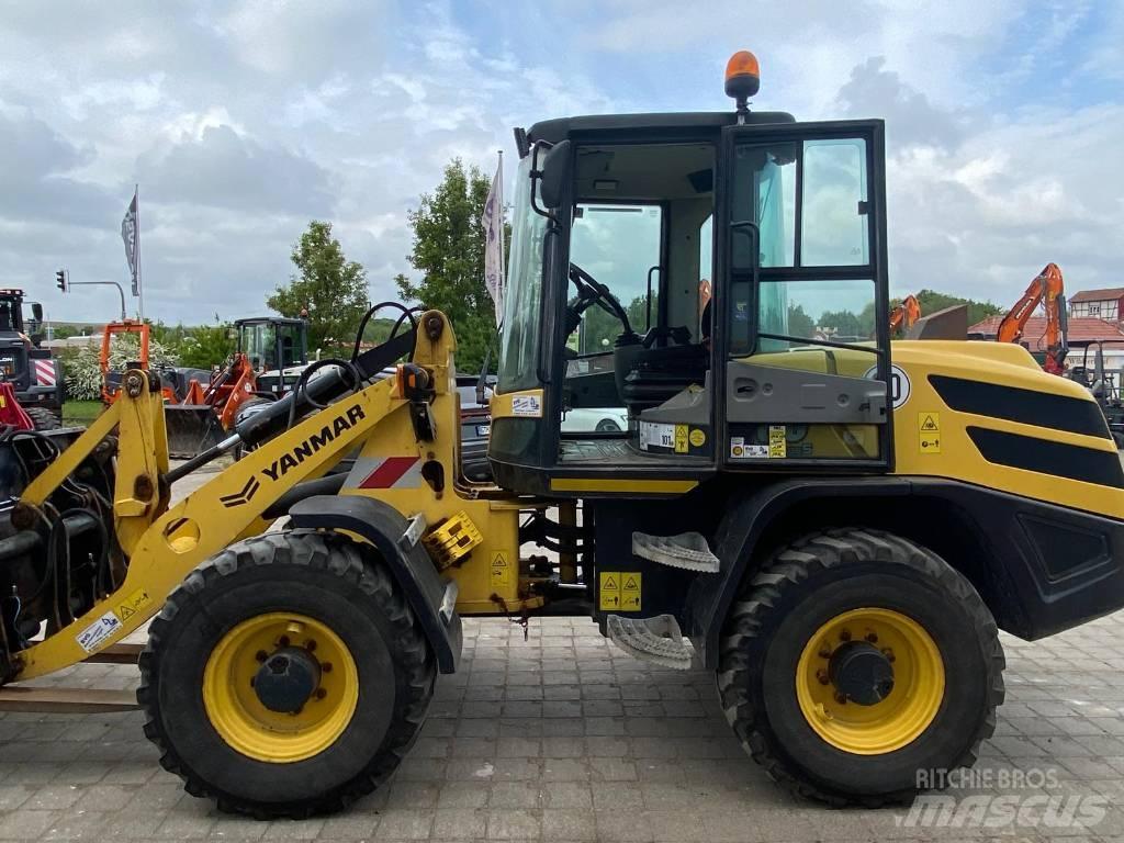 Yanmar V100 Hjullastere