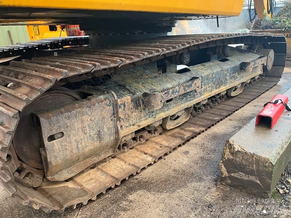 JCB 220 X Series Beltegraver