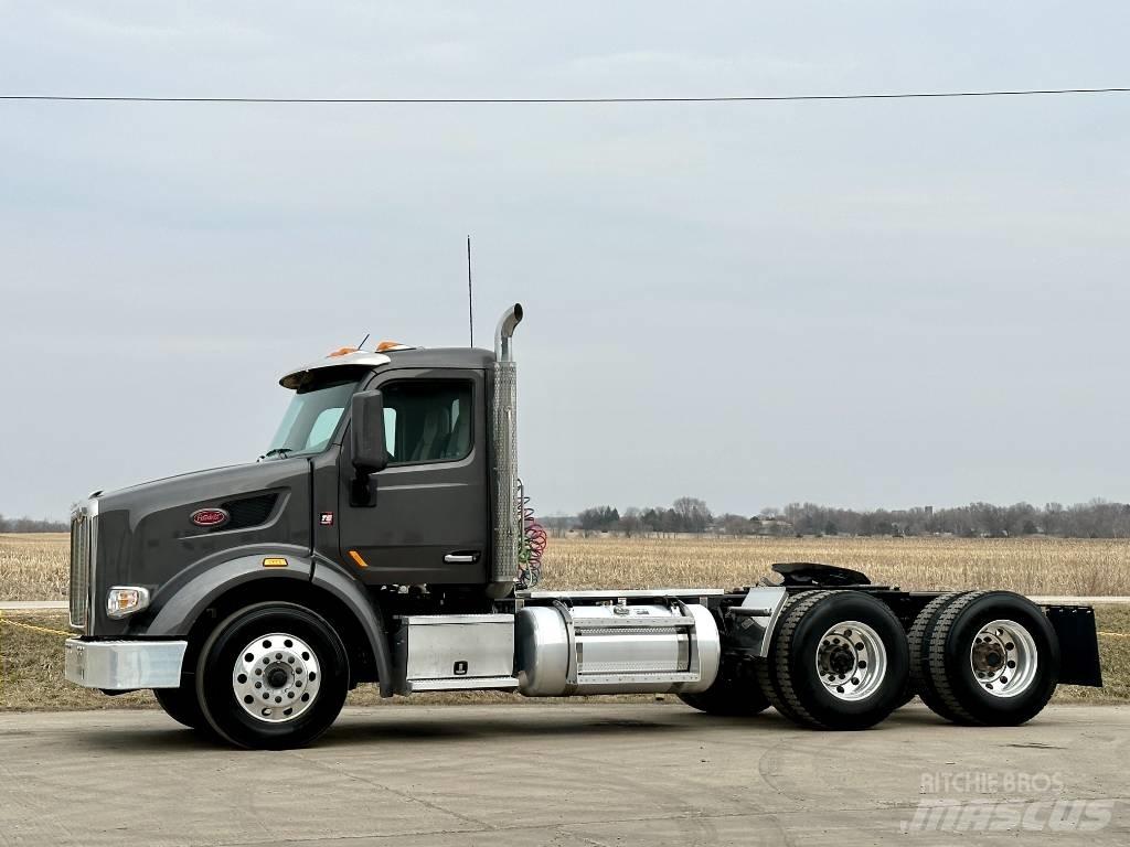 Peterbilt 567 Trekkvogner