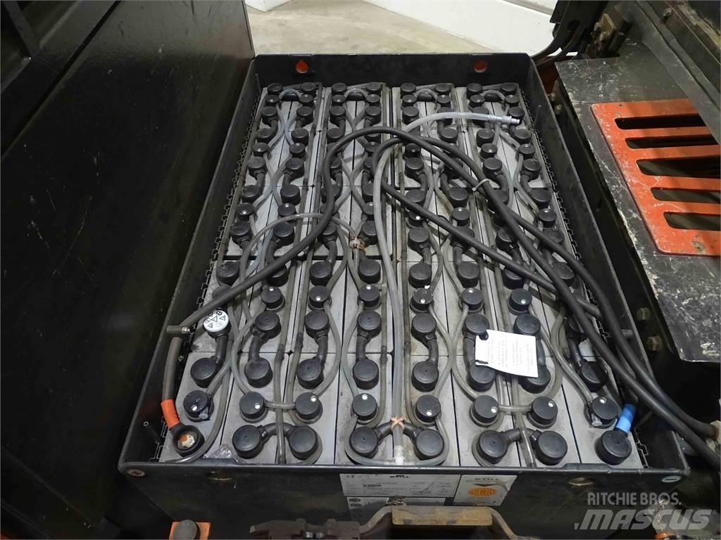 Linde P250 Tauetraktor