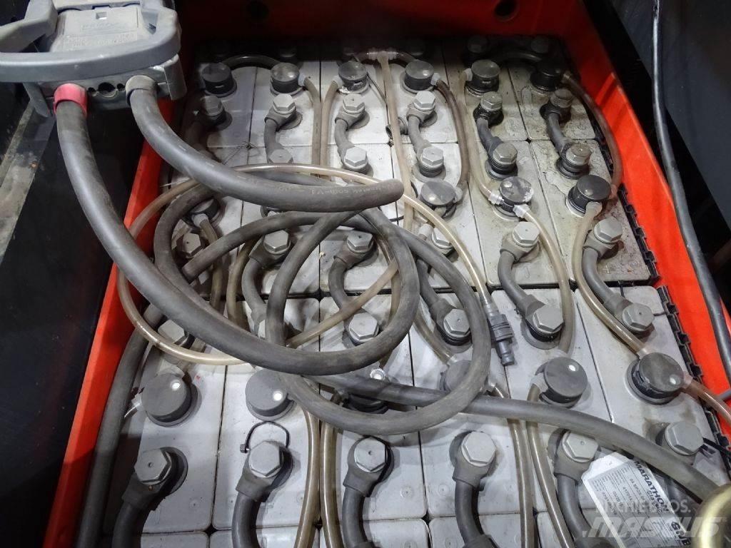 Linde V10 Høytløftende plukketruck
