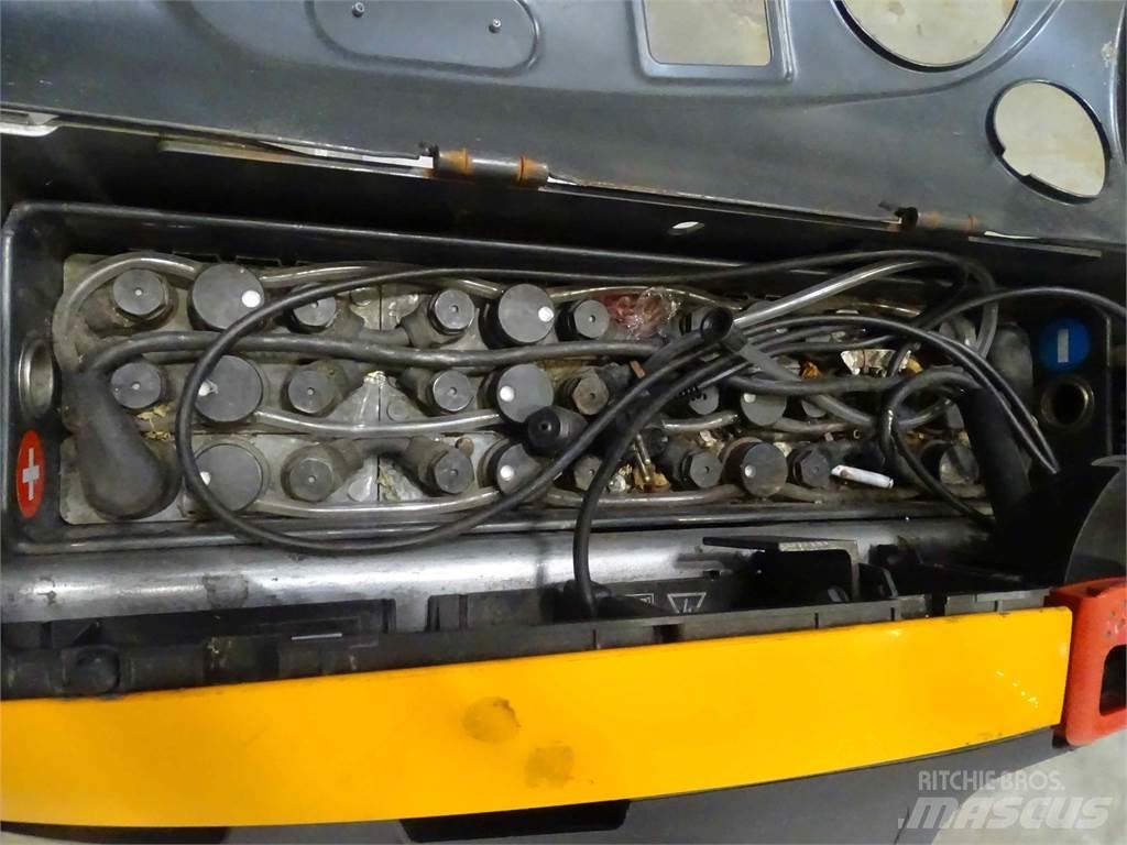 Still EXU16 Lavtløftende truck