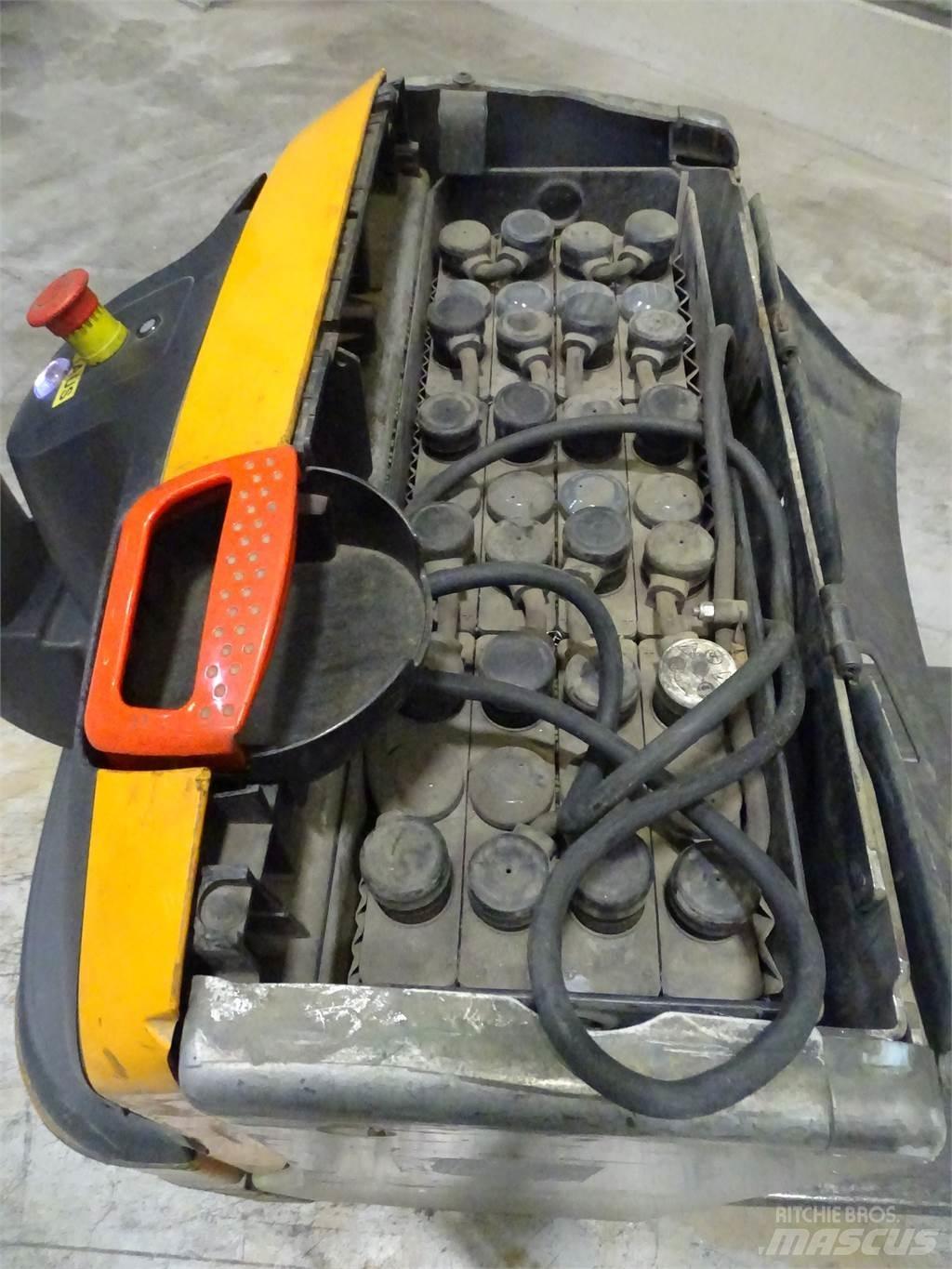 Still EXU16 Lavtløftende truck