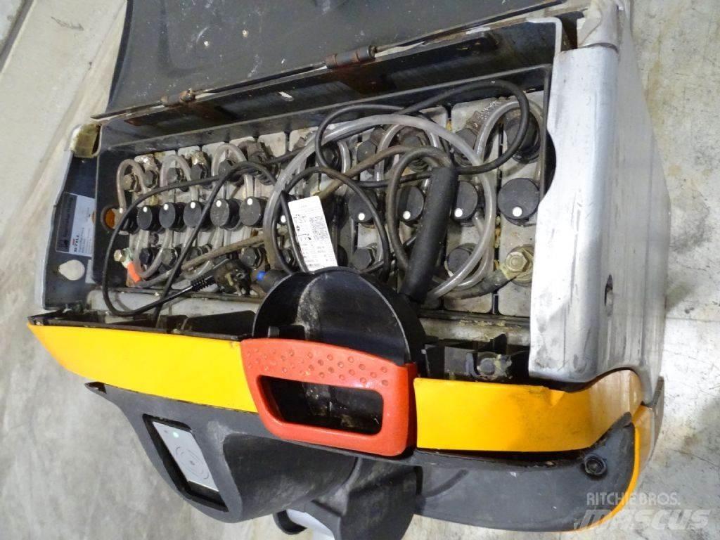 Still EXU18 Lavtløftende truck