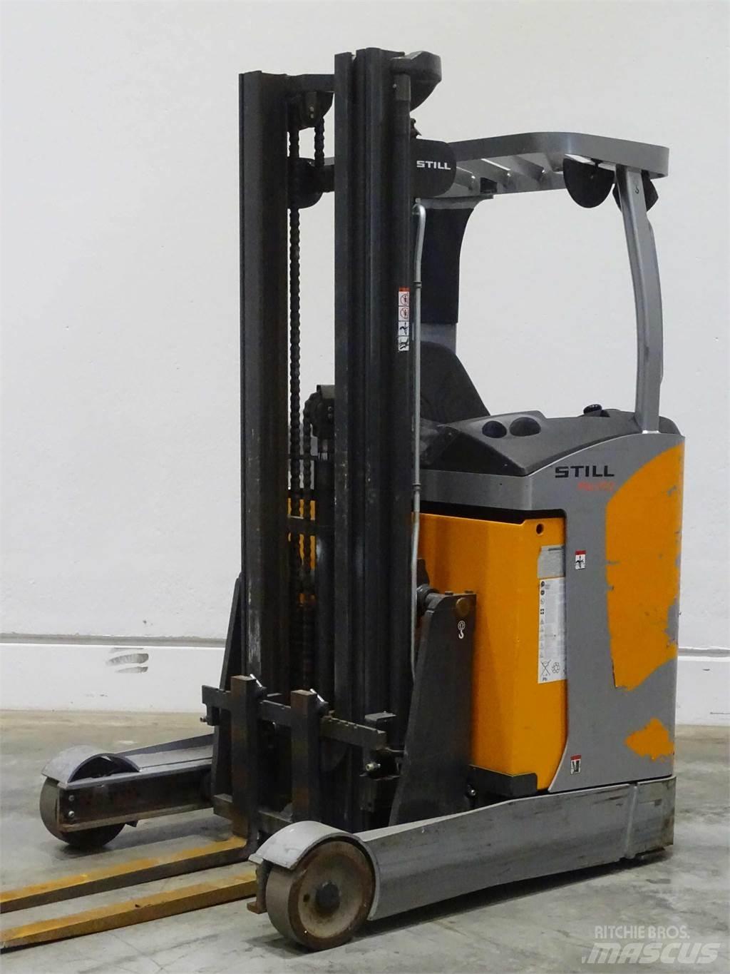 Still FM-X10 Skyvemasttruck