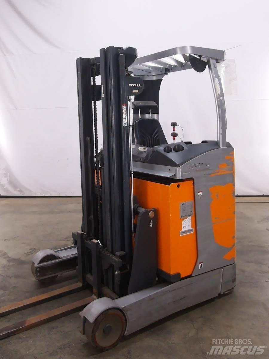 Still FM-X10 Skyvemasttruck