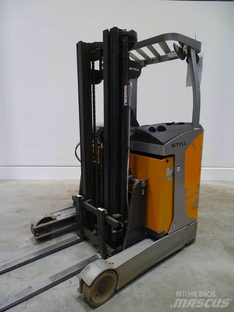 Still FM-X10 Skyvemasttruck