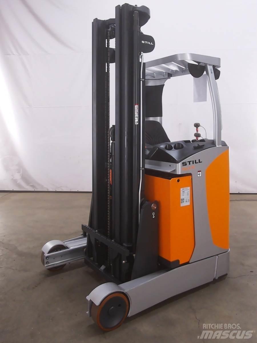 Still FM-X10 Skyvemasttruck