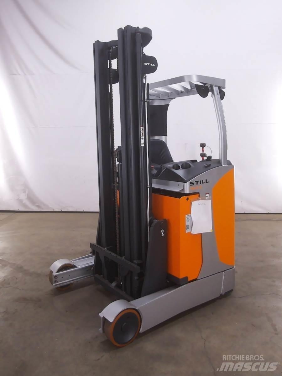 Still FM-X10 Skyvemasttruck