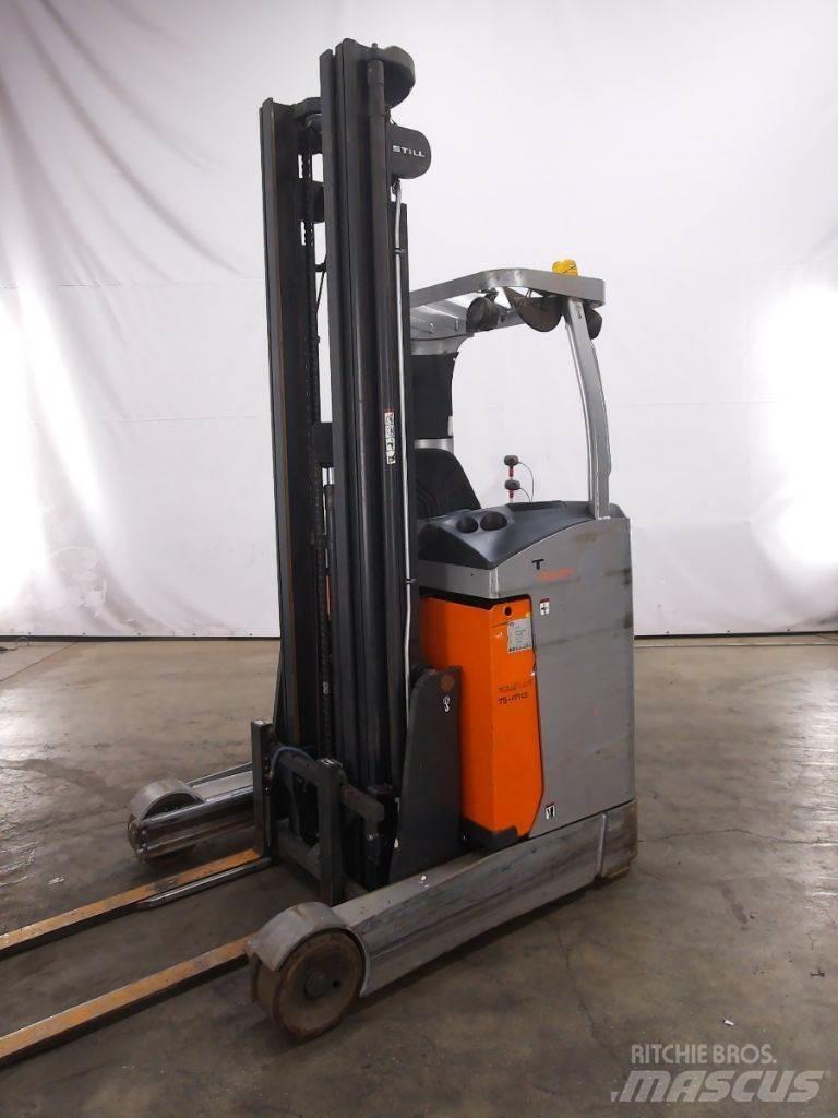 Still FM-X10 Skyvemasttruck