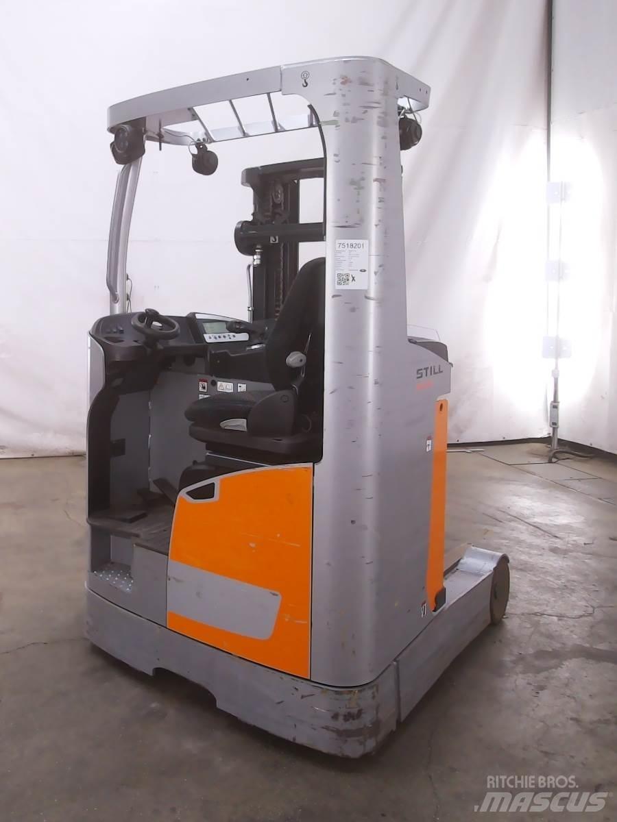 Still FM-X10 Skyvemasttruck