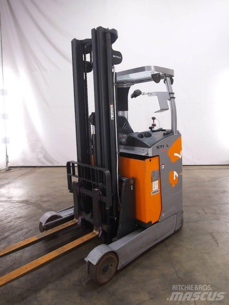 Still FM-X12 Skyvemasttruck