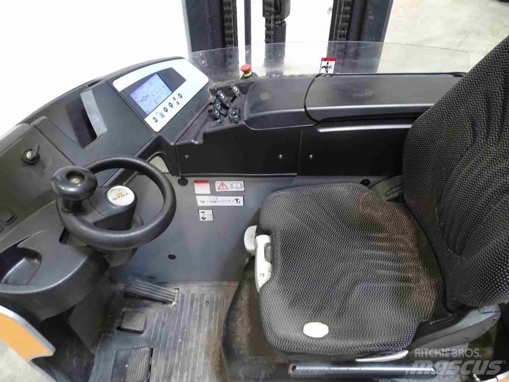 Still FM-X12 Skyvemasttruck
