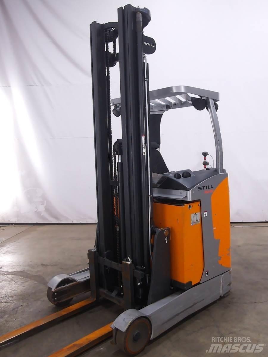 Still FM-X12 Skyvemasttruck