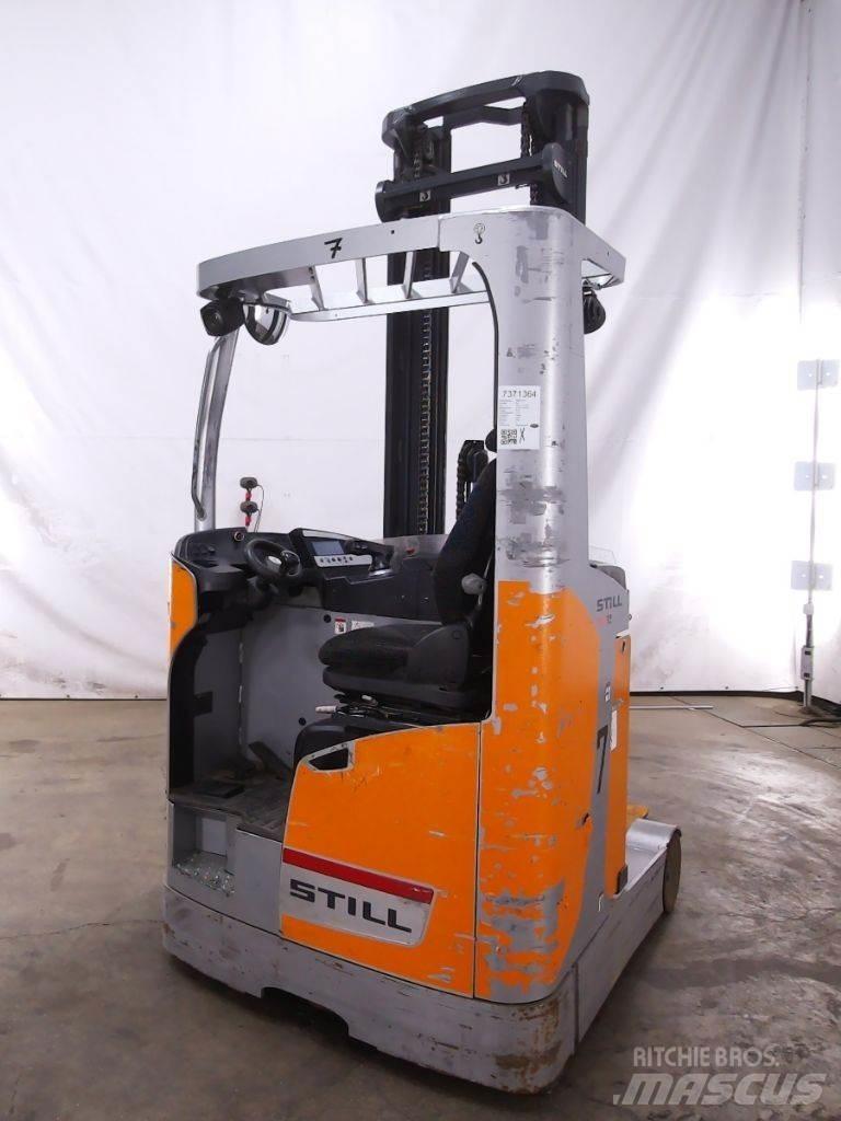 Still FM-X12 Skyvemasttruck