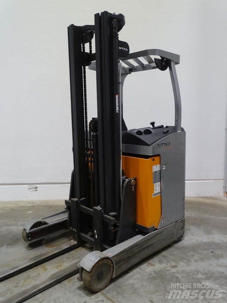 Still FM-X12 Skyvemasttruck