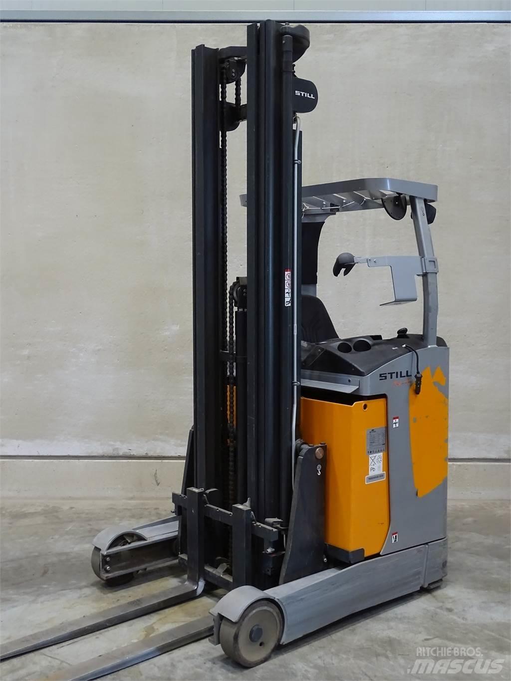 Still FM-X12 Skyvemasttruck