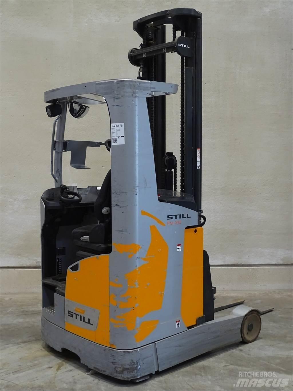 Still FM-X12 Skyvemasttruck