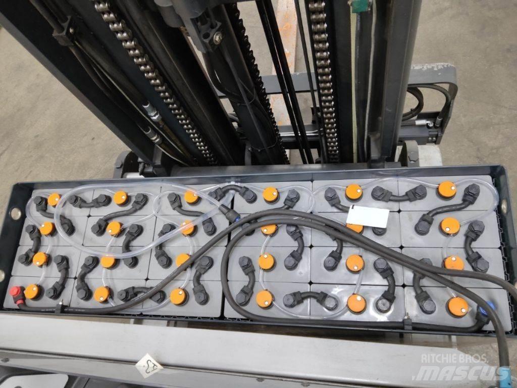 Still FM-X14 Skyvemasttruck