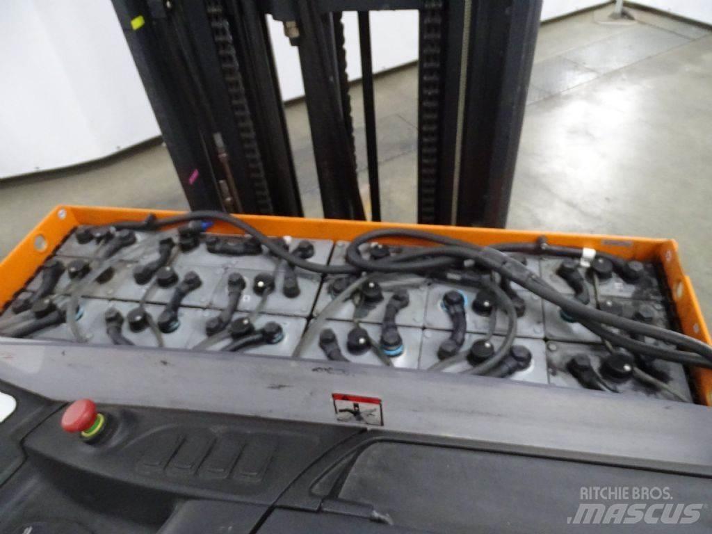 Still FM-X14 Skyvemasttruck