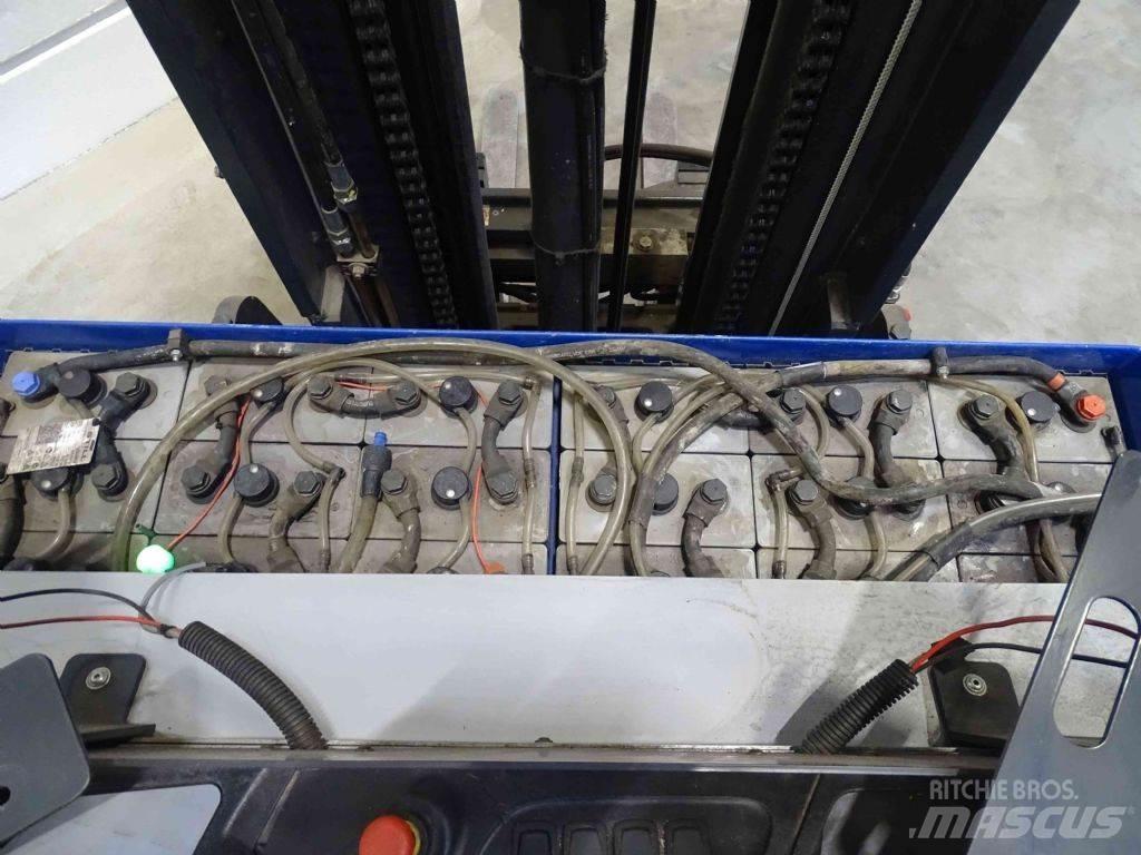 Still FM-X14 Skyvemasttruck