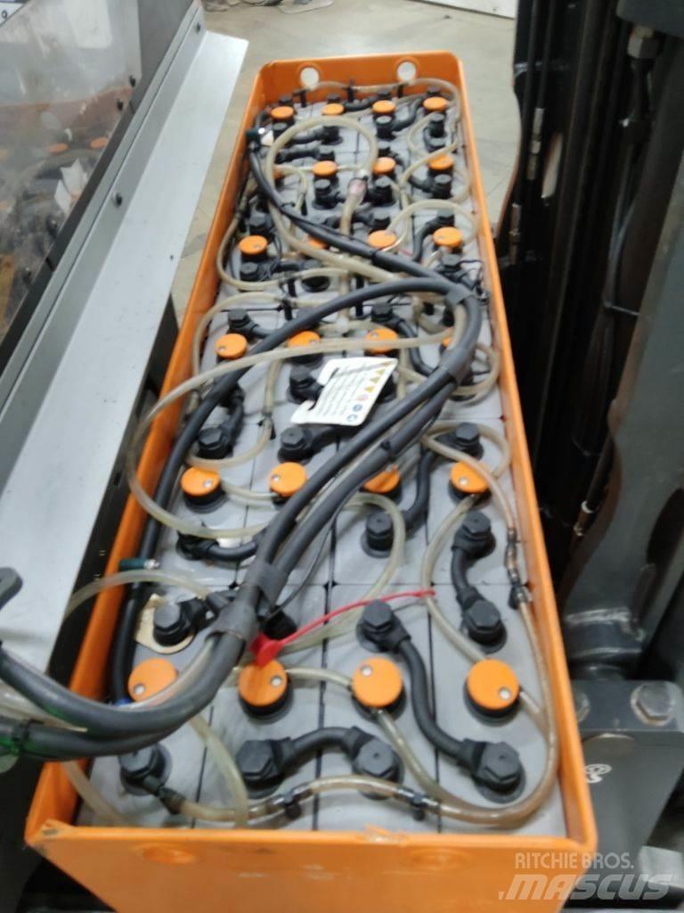 Still FM-X14 Skyvemasttruck