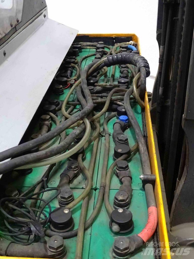 Still FM-X14 Skyvemasttruck
