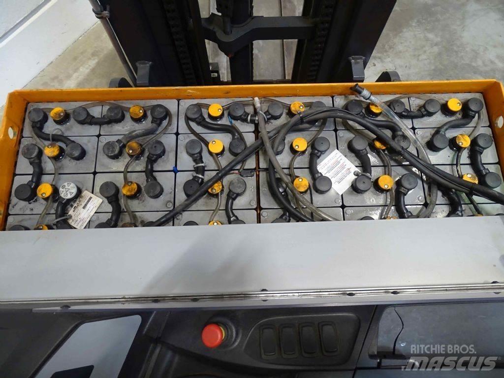 Still FM-X14 Skyvemasttruck
