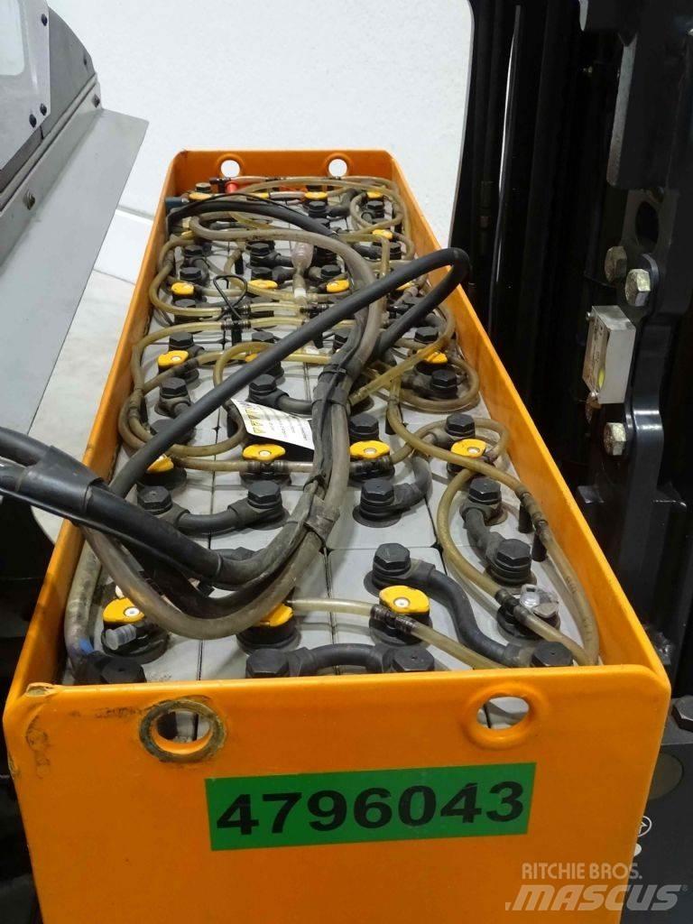 Still FM-X14 Skyvemasttruck