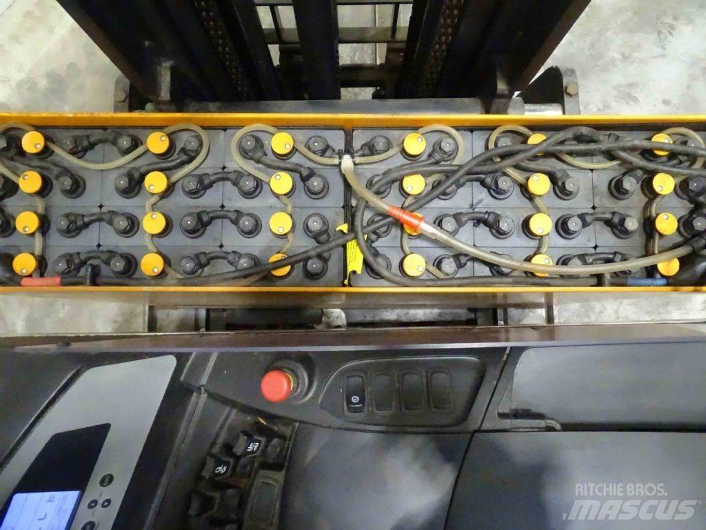 Still FM-X14 Skyvemasttruck
