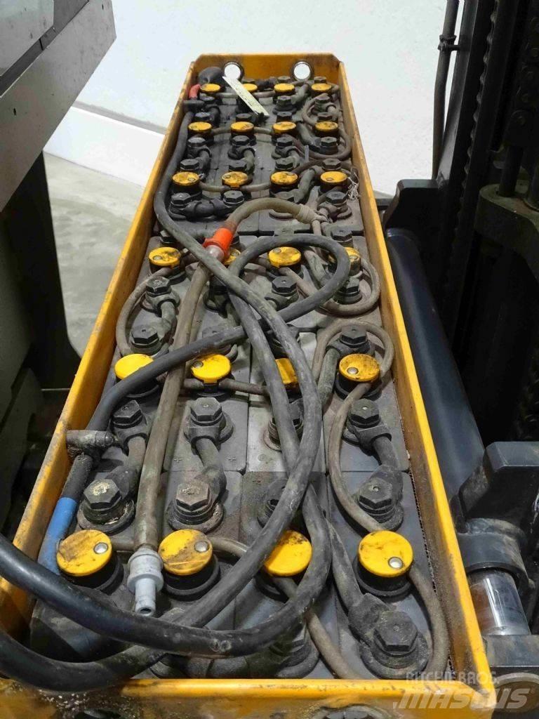Still FM-X14 Skyvemasttruck