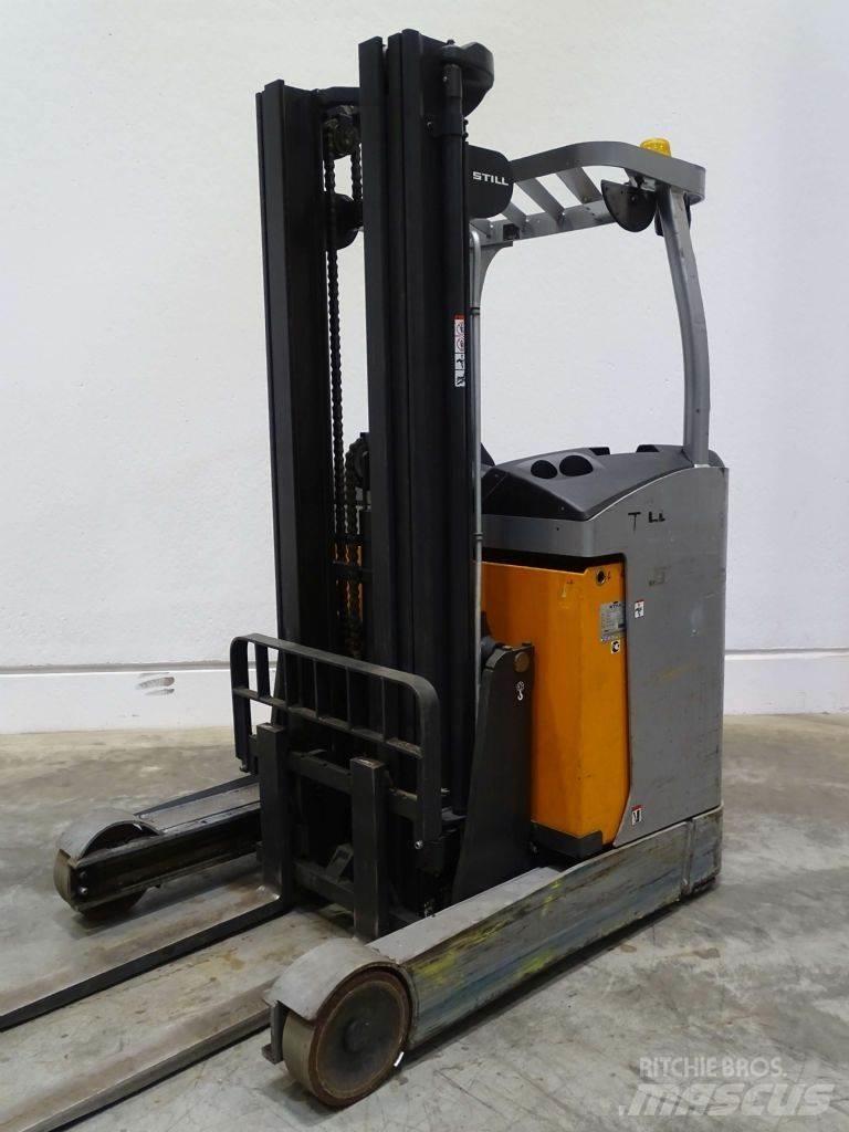 Still FM-X14 Skyvemasttruck