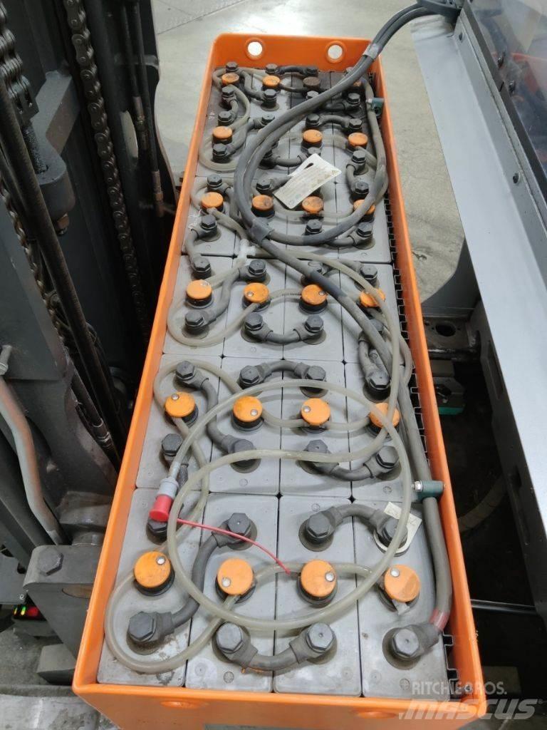 Still FM-X14 Skyvemasttruck