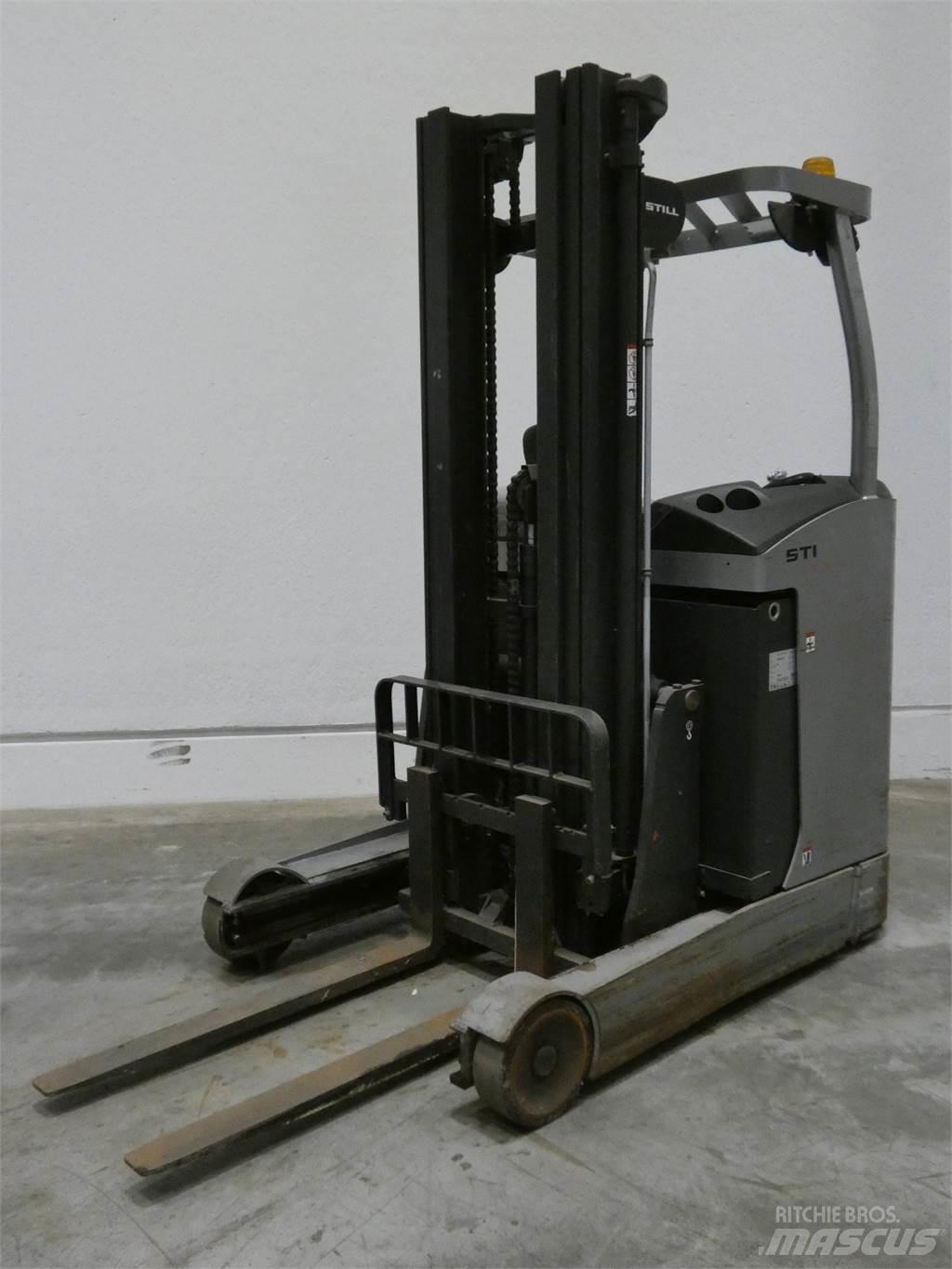 Still FM-X14 Skyvemasttruck