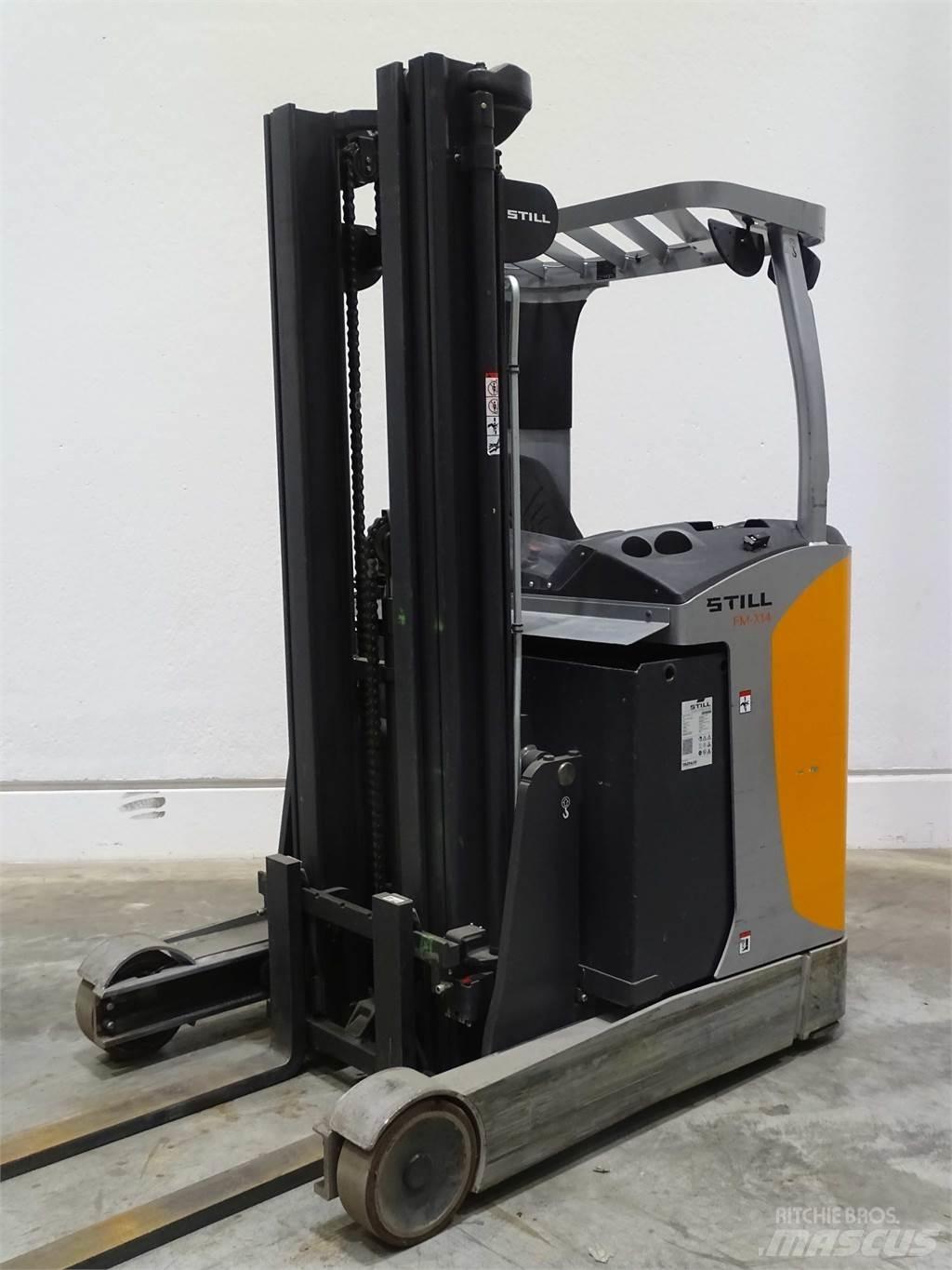 Still FM-X14 Skyvemasttruck