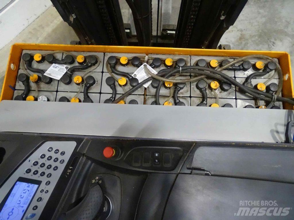 Still FM-X14 Skyvemasttruck