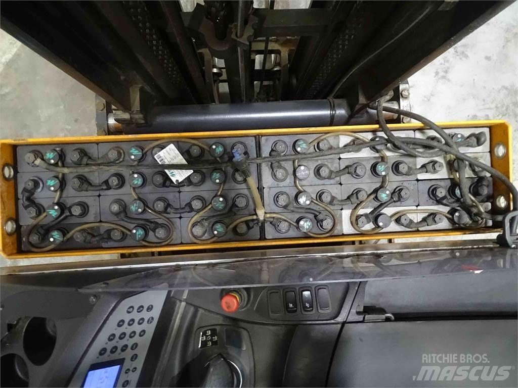 Still FM-X14 Skyvemasttruck