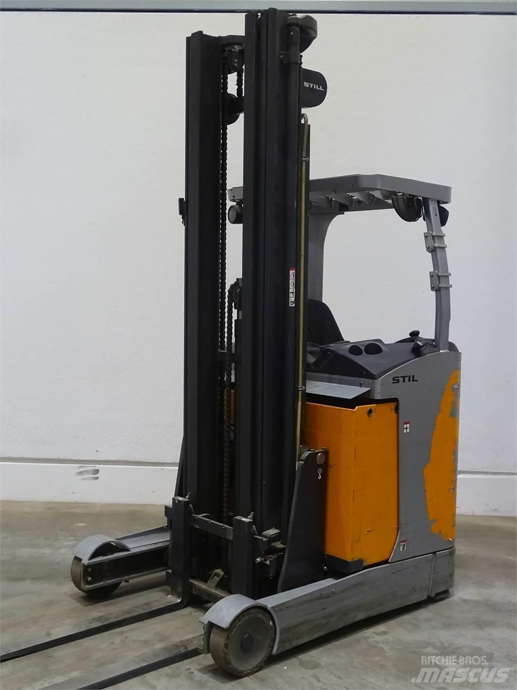 Still FM-X14 Skyvemasttruck