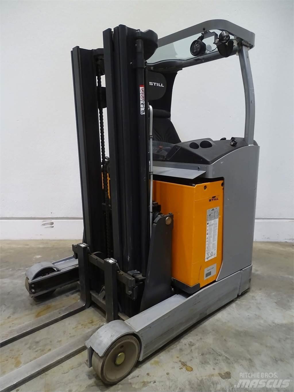 Still FM-X14 Skyvemasttruck