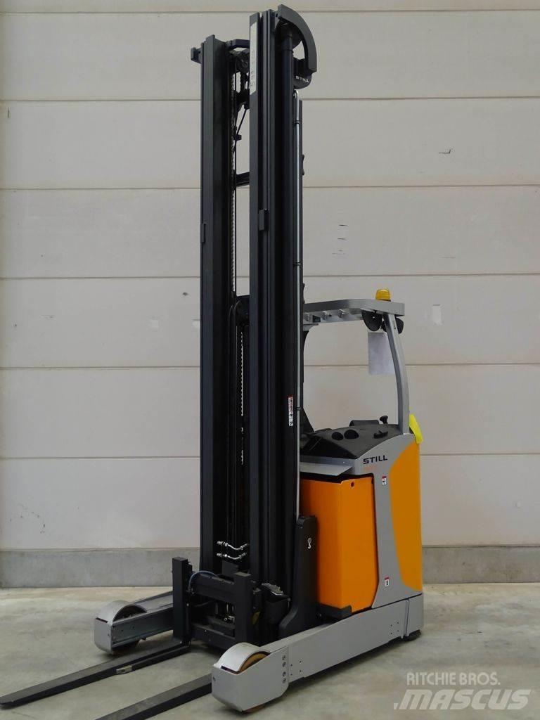 Still FM-X17 Skyvemasttruck