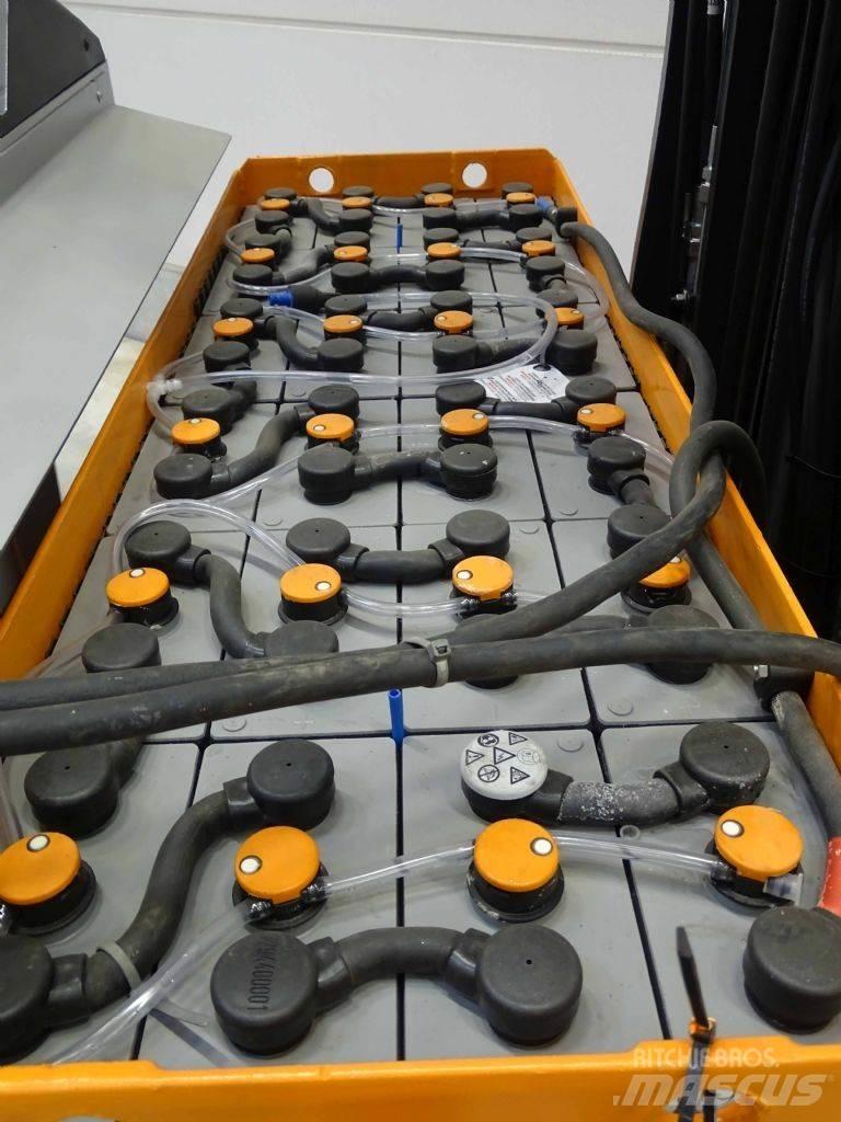 Still FM-X17 Skyvemasttruck