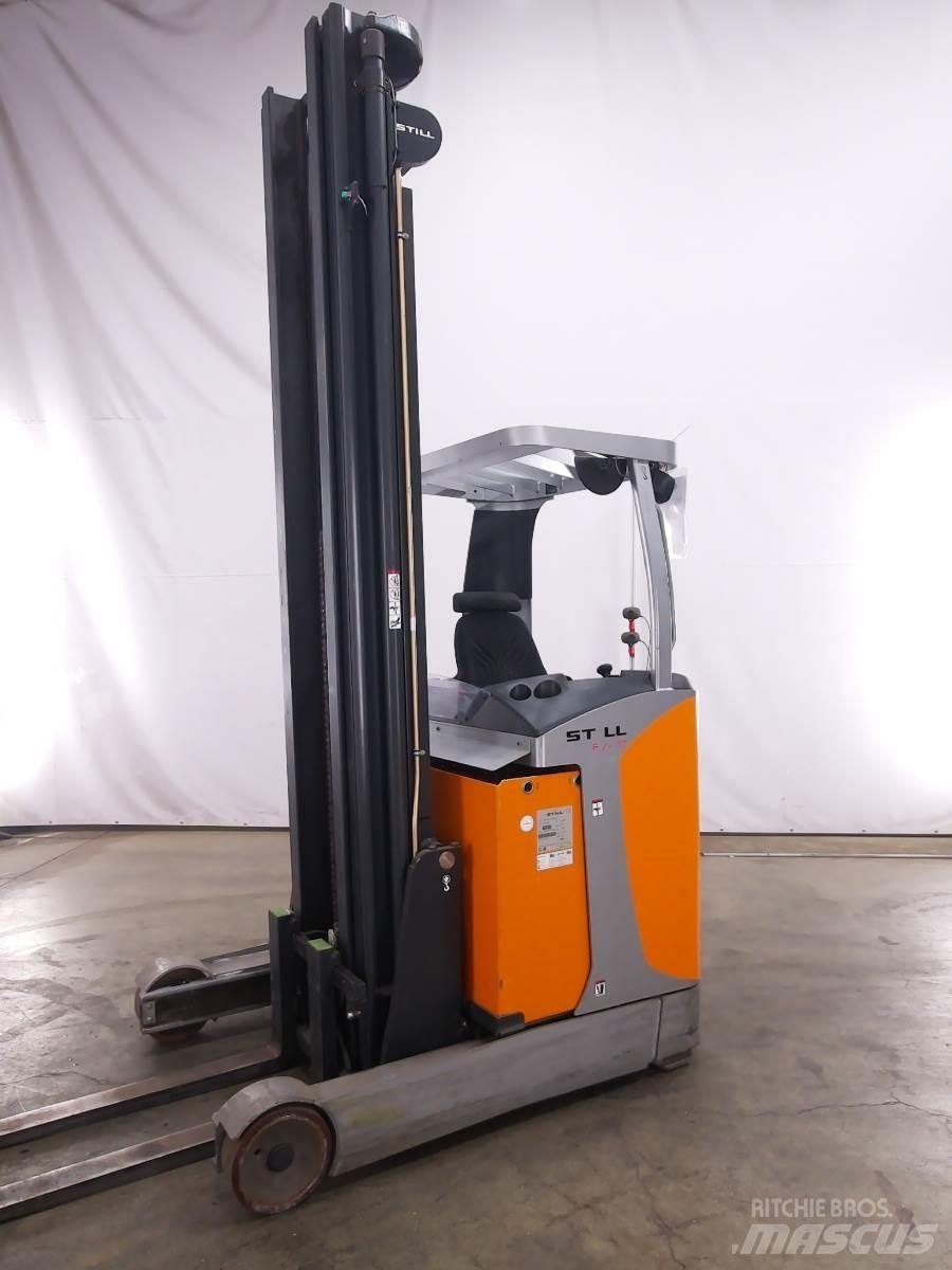 Still FM-X17 Skyvemasttruck