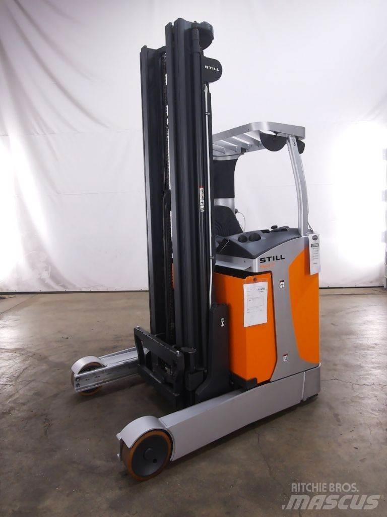 Still FM-X17 Skyvemasttruck